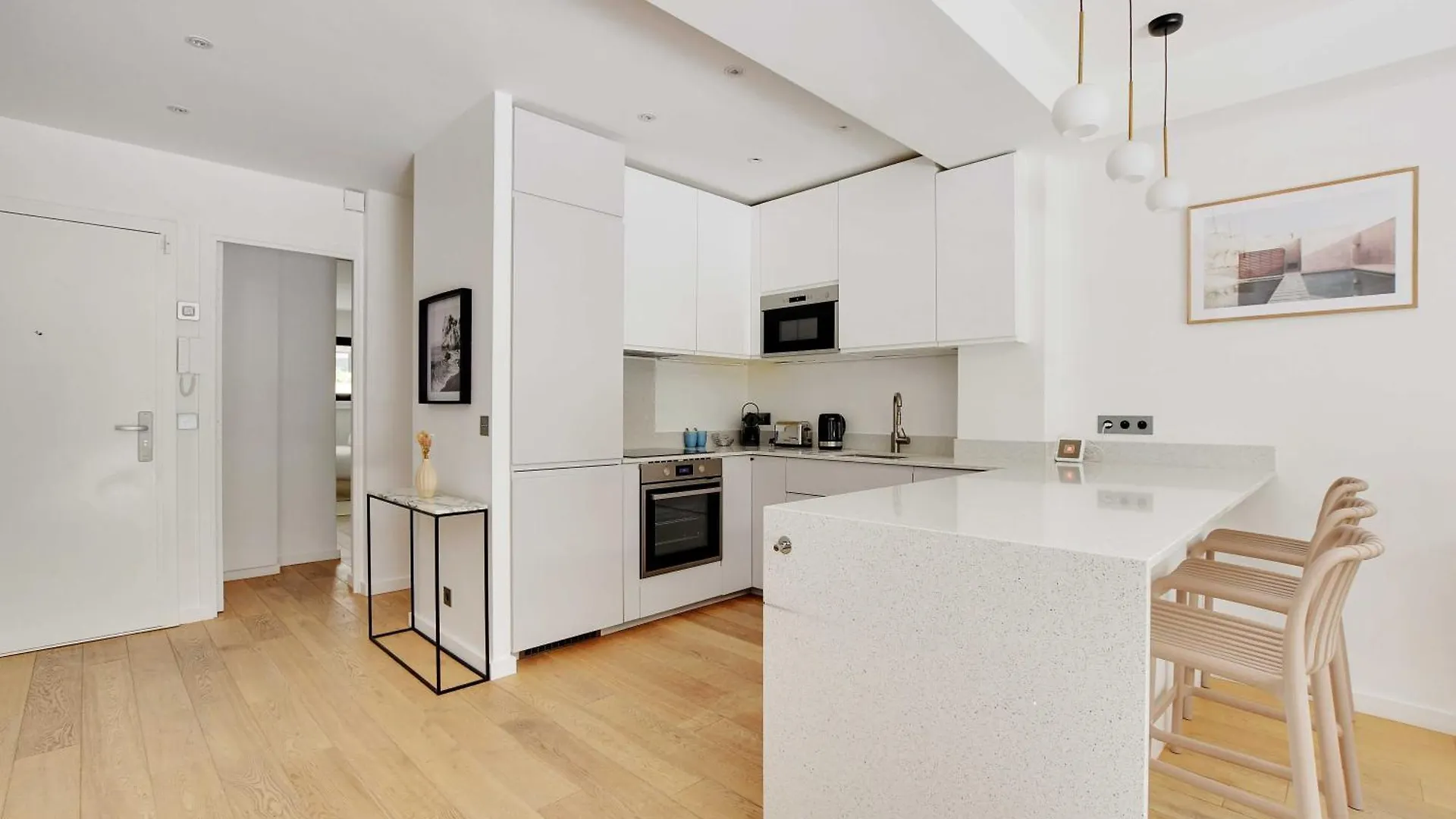 Passy - Eiffel Tower - Amazing 2br With Garden Apartment Paris