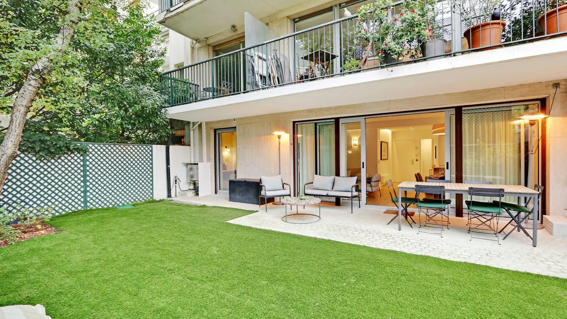 Apartment Passy - Eiffel Tower - Amazing 2br With Garden Paris